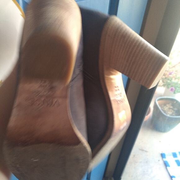 Vince Heeled Bootie. Shale gray. Size 8.5 - Picture 10 of 13